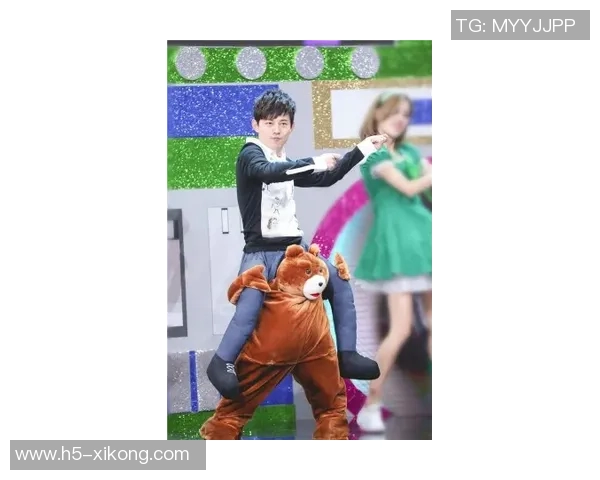 维尼修斯甜蜜晒合照与女友亲密互动幸福笑容尽显爱情甜蜜瞬间 维尼修斯甜蜜晒合照与女友亲密互动幸福笑容尽显爱情甜蜜瞬间