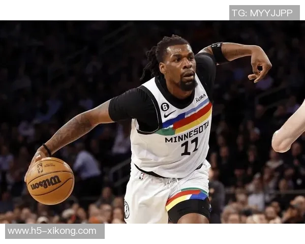 纳兹里德表现惊艳18投11中砍下33分三分球命中率高达60