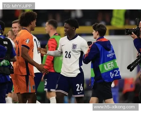 曼晚报道鲍勃冬窗或转会多特阿克或因世界杯离开曼城