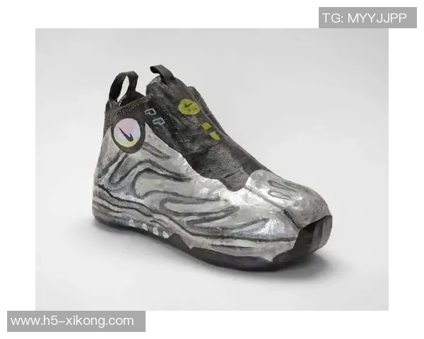 塔克晒出喷泡配色Book1PE球鞋引发热议超越布克本人魅力